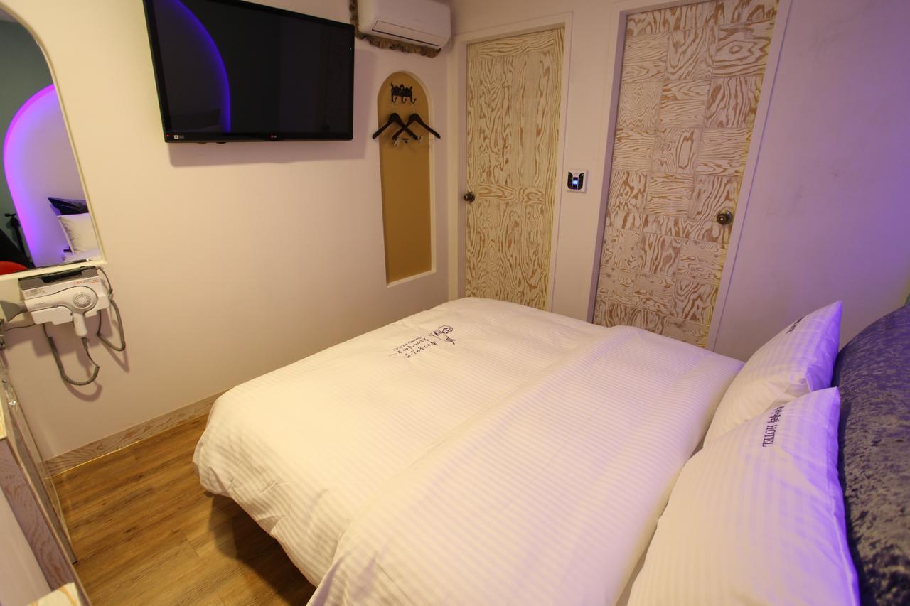 Riviera Motel Goyang Exterior foto